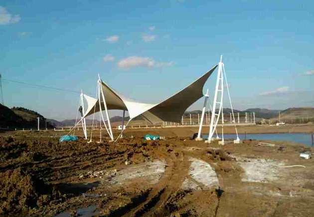 內(nèi)蒙古張拉膜搭建人數(shù)配置是怎樣的呢？